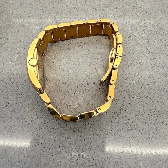 Burberry Women's Class Stainless Steel Silver Rose Gold Tone Quartz Movement EUC - Picture 10 of 16